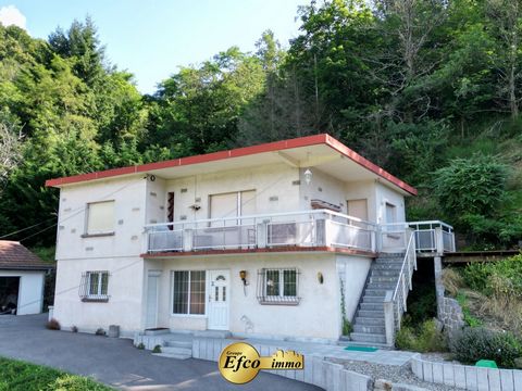 Découvrez cette charmante maison de 88 m2 située à Moosch, offrant un cadre de vie paisible et agréable. Au rez-de-chaussée, vous trouverez une cave avec chaufferie et une pièce pouvant servir de bureau. À l'étage, une cuisine équipée, deux chambres ...