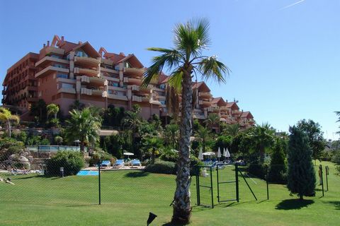 Located in Nueva Andalucía. Enchanting apartment with spectacular views. Ample apartment with views to the Mediterranean Sea, the Marbella mountain and Las Brisas Golf. The apartment located in Magna Marbella urbanization offers a modern living with ...