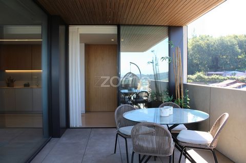 Property identification: ZMPT570127 1 bedroom apartment in a gated community in Urgezes Guimarães Come and see this project built in the city of Guimarães, more than an apartment, a new concept of family life. The old Castanheiro factory now gives wa...