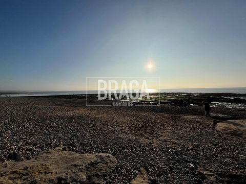 Nieuw in uw Braga makelaarskantoor!! Kom en ontdek in de charmante badplaats Audresselles Zeldzaam op de markt, grote verliefdheid Op een steenworp afstand van het strand! Duplex T3 van ongeveer 60 m2 bestaande uit een grote woonkamer met ingerichte ...