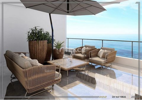 Duplexappartement met Uitzicht op Zee in Karşıyaka, İzmir Het duplexappartement met uitzicht op zee bevindt zich in Karşıyaka, een van de nette en kwalitatieve woonwijken langs de kustlijn. Karşıyaka biedt veel bezienswaardigheden en ontdekkingsmogel...
