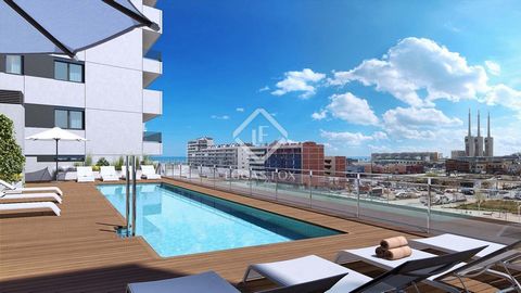 Lucas Fox presenta Marenostrum, una exclusiva promoción de obra nueva situada en Badalona. En concreto, se ubica a tan solo 3 km de Barcelona y tiene acceso directo a algunas de las mejores playas de la costa del Maresme. Su ubicación privilegiada —j...
