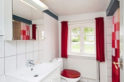 A holiday cottage with a thatched roof located in a small and quiet village environment. The house was originally built in 1802 and renovated in 1996. The sea is only a few minutes walk away, and you can experience a rich birdlife and wonderful views...