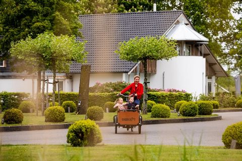 Welcome to your serene escape in the heart of Overijssel! This beautifully crafted villa, built in Twente-Saxon style, blends traditional charm with luxurious comfort. With space for up to 14 guests, it features 7 cozy bedrooms, multiple modern bathr...