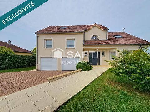 Maison familiale avec piscine dans un cadre paisible à Rugy