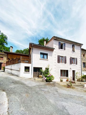 maison de village en plein coeur du village de Cambounes