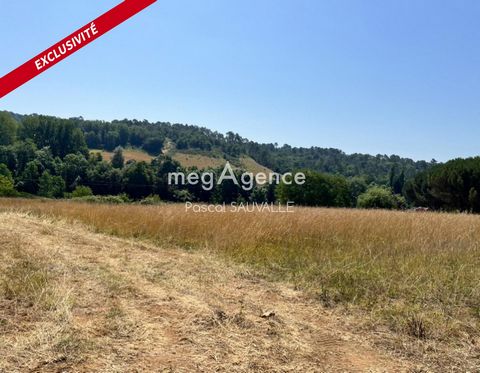 Terrain constructible de 9300m2 avec vue panoramique