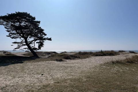 Welcome to a peaceful holiday home in the heart of the Skåne countryside – surrounded by open fields, greenery, and just a short drive from the sea! Dreaming of tranquility and proximity to all the hidden gems of Österlen? Then this charming holiday ...