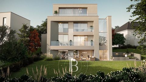 Ontdek een uitzonderlijke villa genesteld in een van de meest gewilde straten van Bridel, in het hart van een rustige doodlopende straat aan de Rue des Bruyères. Deze woning biedt een unieke woonomgeving, waarbij absolute rust en ruimte worden gecomb...