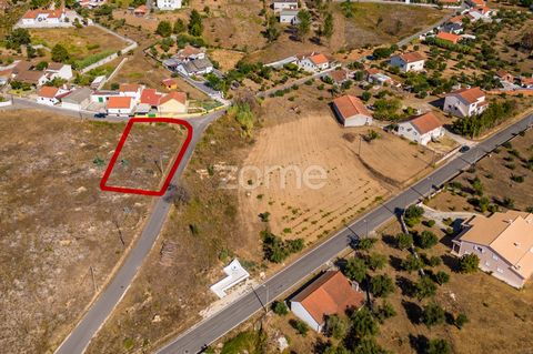 Property ID: ZMPT551796 Rustic land in Casal Pinheiro, Freixianda. Non-urbanizable with area of 900m2. Distances: - 18 km from Ourém - 10 km from Agroal - 28 km from Fatima I always get in search of home 3 reasons to buy with Zome: + Follow-up With a...