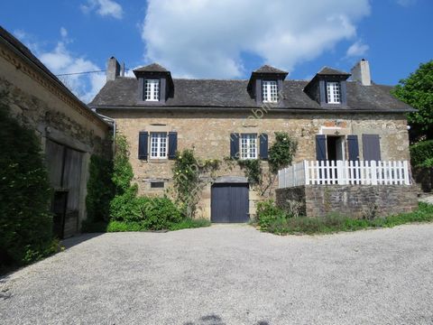 Situated on the edge of a hamlet a pretty house and a large barn on a magnificent plot of land of 4 470 m² with a stone built little pond and a superb view. The house offers about 110 m² of living space with a large cellar and offers on the ground fl...