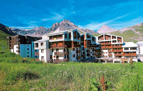 Tignes Val Claret se encuentra en el corazón de los Alpes, entre las cimas de las montañas. Es un complejo muy moderno e innovador. Las residencias, que están perfectamente situados en Tignes Val Claret, están perfectamente bien integrados en la vida...