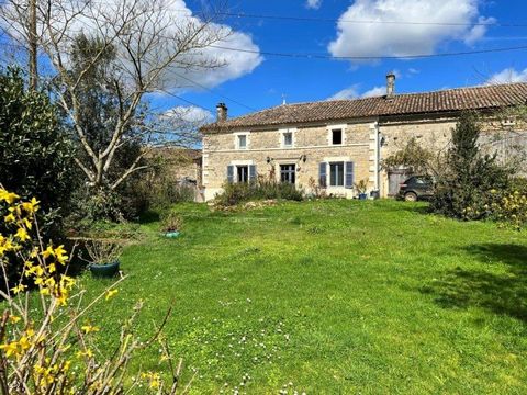 Beautiful old house, three bedrooms, with large rooms, heat excahnge pump central heating, a master suite on the ground floor, double glazing, outbuildings and a beautiful mature garden. All this in a quiet hamlet a few kilometres from Sauzé-Vaussais...