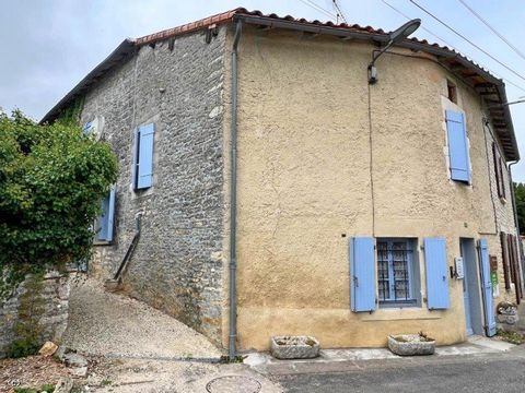 Beautiful property with many possibilities and lots of character in superb surroundings. Currently divided as a house and gîte, it is entirely possible to bring the two parts together to make one house, make two gîtes in their own right for a great b...