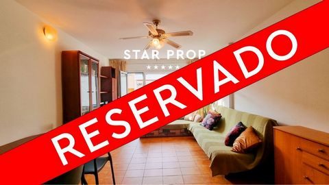 STAR PROP presents this property for sale in Llançà, an idyllic place where you can enjoy the best views of the sea and the beach. This spacious 65.00 m2 apartment is located in the Port area, just a few meters from Llançà's port beach. If you are a ...