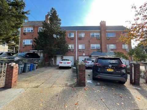INVESTMENT PROPERTY !!! WELCOME TO 164-08 85TH AVE JAMAICA HILLS, LEGAL 2 FAMILY BRICK HOUSE FOR SALE. SITUATED ON A 20 X 102 LOT. CURRENTLY HAS A $6900 RENT ROLL WITH RENEWING LEASE PAYING TENANTS. ALONG SIDE WITH 164-06 85TH AVE ALSO FOR SALE SEPAR...