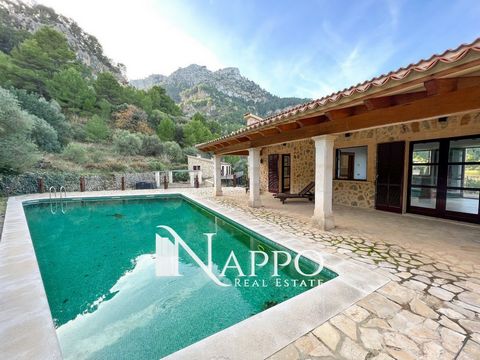 Nappo Real Estate has the opportunity to present this beautiful stone Finca with guest house and sea views in the center of the village Estellencs.This incredible property is divided into two newly built villas, one main villa of 386 m2, one guest ho...