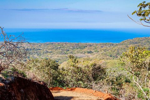 Mountain Oasis befindet sich in der charmanten Gemeinde Esperanza in Nosara und bietet einen beeindruckenden +180° Meerblick. Auf dem Berg gelegen, bietet dieses Anwesen eine einzigartige Perspektive auf den Pazifischen Ozean mit Panoramen, die sich ...