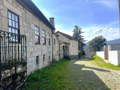 Charming 100 year old granite farm house complex, totally enclosed by ancient walls, situated in the beautiful São Pedro do Sul, on the edge of the Magical Mountains, 5 minutes from São Pedro do Sul urban area, a 7 minutes from Termas S. Pedro do Sul...