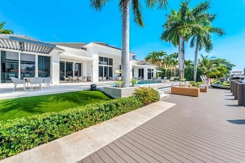 Welkom bij het meest unieke product van Golden Beach. Een onlangs gerenoveerd landgoed van één verdieping op een extra groot perceel van 19.000 m² met 115 ft intracoastal watergevel en een herdefiniëring van luxe wonen op het belangrijkste Zuidereila...