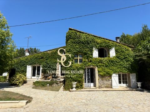 BELLE PROPRIETE PROCHE DE SAUVETERRE DE GUYENNE 5 CHAMBRES AVEC PISCINE DANS UN ENVIRONNEMENT AU CALME