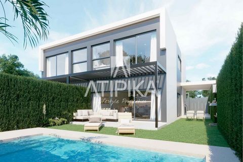 Villa individuelle exclusive à vendre de nouvelle construction qui dispose de 175m² de logement sur un terrain de 250m², entourée par le jardin avec une piscine privée de 2,5 x 6m et un garage ouvert qui est également un espace multifonctionnel pour ...