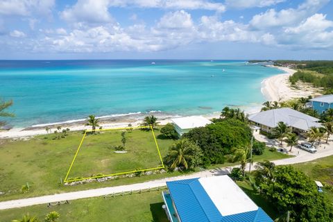 Entdecken Sie Ihr Stück Paradies mit diesem geräumigen, 15.000 m² großen Grundstück in der begehrten Port Royal Subdivision, South Bimini. Nur einen kurzen Spaziergang von unberührten Stränden entfernt, bietet dieses Anwesen die perfekte Mischung aus...