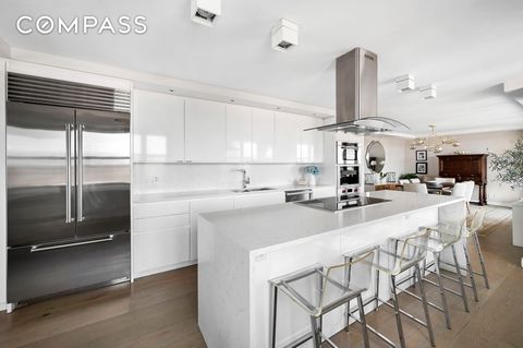 Witamy w rzadkim klejnocie w sercu Upper West Side! Ten rozległy apartament kombinowany, 22FG, oferuje luksusową i wszechstronną przestrzeń mieszkalną z 4 sypialniami i 4 łazienkami. Zaprojektowany z myślą zarówno o komforcie, jak i wyrafinowaniu, te...