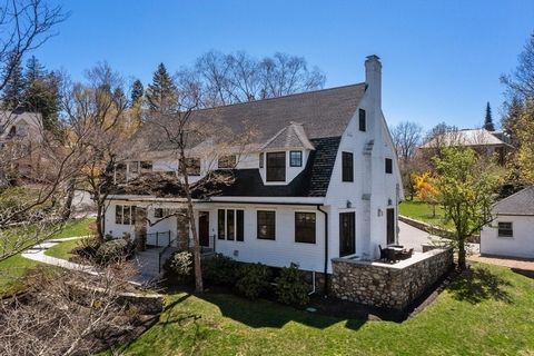 Step into this exquisite transitional colonial nestled in the picturesque neighborhood of Farlow Hill, offering a harmonious blend of timeless elegance and modern comfort. Extensively renovated in 2016, boasting six bedrooms, this home epitomizes lux...