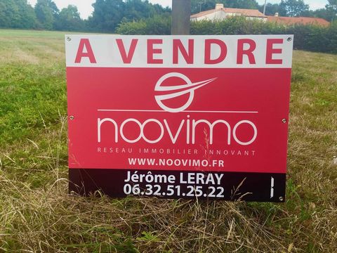 Jérôme Leray - Noovimo vous propose : Terrain Constructible de 748 m2 Exposé Sud à Bois de Céné. Découvrez ce superbe terrain constructible de 748 m2, idéalement situé dans la commune prisée de Bois de Céné. Avec une façade exposée plein sud, ce terr...