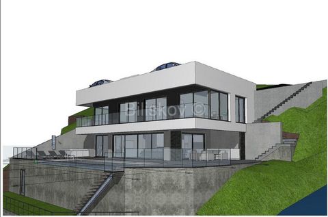 Omiš, building plot 616 m2 of regular shape. A request for a building permit has been submitted, which is expected soon. The price of the land includes a building permit (project for the construction of a house of approx. 200 m2 with a swimming pool)...