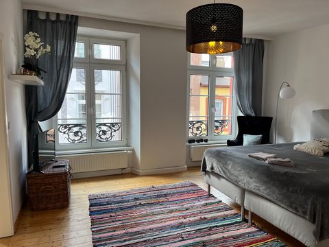 Exclusive cozy apartment in the middle of the old town of Koblenz only a few meters from the Moselle promenade and the German Corner. Parking only 250m away for the duration of your stay. Special rate at the gym An apartment in the middle of the old ...