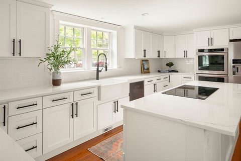 This beautiful property perfectly blends the character of a New England farmhouse with all the modern comforts. The stunning kitchen and renovated bathrooms pair perfectly with the unique reclaimed details, including custom carpentry, hardwood floors...