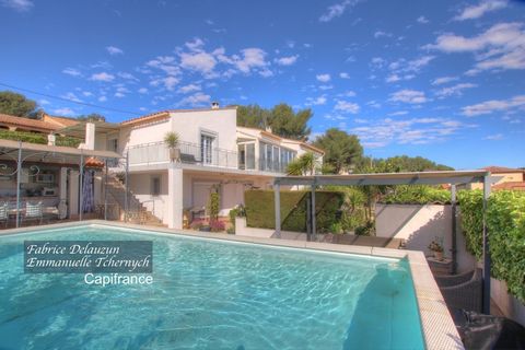 Dpt Bouches du Rhône (13), à vendre SAINT MITRE LES REMPARTS maison P8 de 230 m² - Terrain de 1 430,00 m²