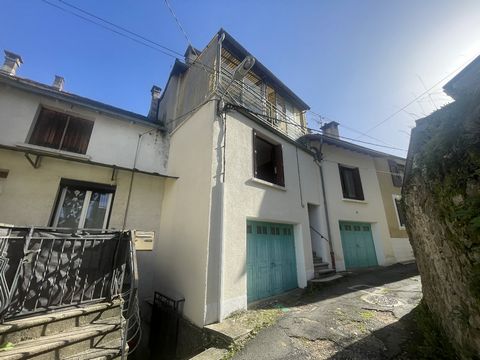 MAISON DE VILLAGE-SAINT JEAN DU BRUEL