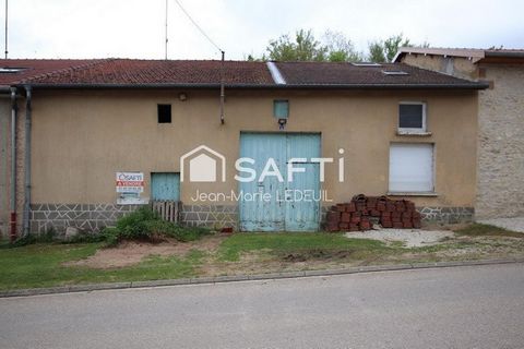 Maison de village deux pièces à finir de rénover.
