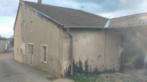 Au coeur du beaujolais, idéal pour créer la maison que l'on souhaite située au centre du village