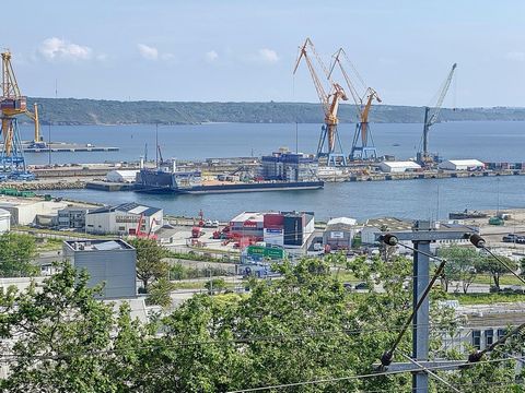 A VENDRE - ST MARC - MAISON COSSUE AVEC VUE IMPRENABLE SUR LE PORT - 142 M2 - PARCELLE 1600 M2