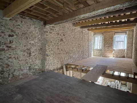 Maison de village en pierre