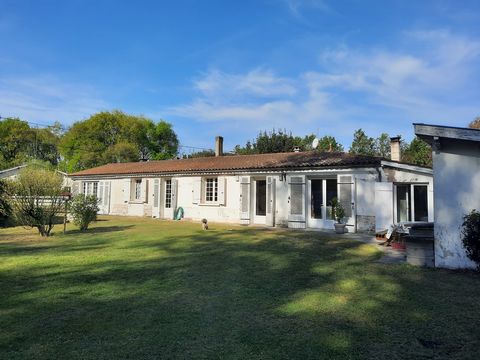 BELLE LONGERE ET SON GRAND TERRAIN 1033 m2