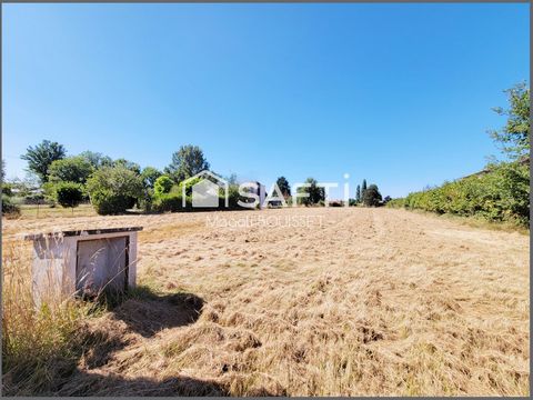 Terrain à Bâtir de 2720m² viabilisé, plat clos en région Midi Pyrénées