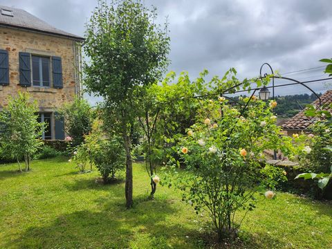 Maison de maître Hyper-Centre avec jardin dominant