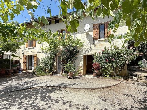 Maison familiale avec dépendance et grand garage – Environnement paisible