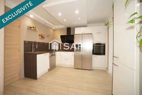 Découvrez cette charmante maison située à Briey, idéale pour une famille à la recherche d'espace et de confort.
