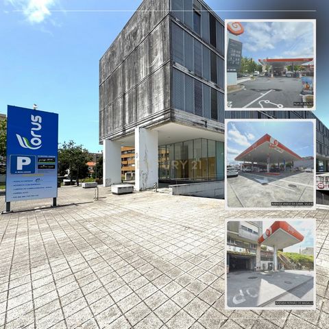 Apresentamos uma oportunidade única de adquirir um conjunto imobiliário altamente rentável e estrategicamente localizado, composto por três postos de combustível em pleno funcionamento e um parque de estacionamento com 108 lugares, situados nas áreas...