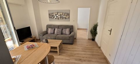 Fiche N°Id-LGB175447 : Ajaccio, secteur Centre-ville, 2 Pi?ces centre ville d'environ 36 m2 comprenant 2 piece(s) dont 1 chambre(s) + Terrasse de 4 m2 - Vue : Citadine - Construction Ancienne - Equipements annexes : balcon - digicode - double vitrage...