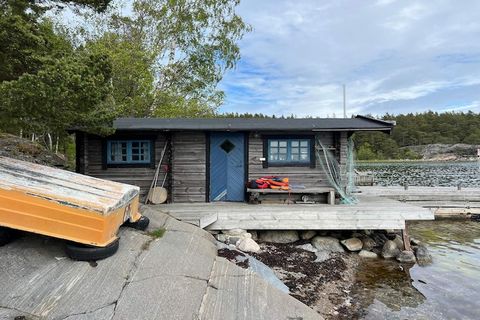 This magical location is hard to beat if you want to experience real archipelago life! Here you live absolutely close to the sea, if you live in the boathouse, you can hear the gurgling of the water, just go out and take your morning swim. If you liv...