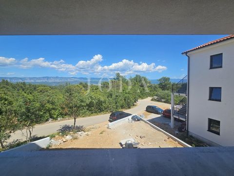 Location: Primorsko-goranska županija, Dobrinj, Soline. Island of Krk - Soline bay, apartments for sale in an apartment building in a good location, approximately 350 meters from the sea. The first floor apartment of approximately 66.37 m2 consists o...