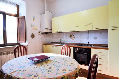 The rustic apartment and the rural countryside vibes will have you enchanted from the first glance, for it offers a relaxing environment. It has a communal garden with an attractive design where you can set up a barbecue for a gala evening and there ...