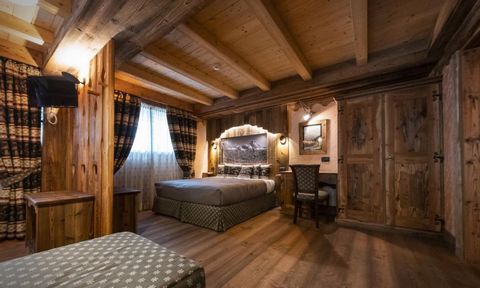 Шале Франсуа это очаровательный горный домик, расположенный в центре Бройль -Червиния в нескольких минутах ходьбы от горнолыжных склонов. Шале было полностью восстановлено в 2016 году и состоит: 4 спальнями, вместимостью до 12 человек. Каждая спальня...